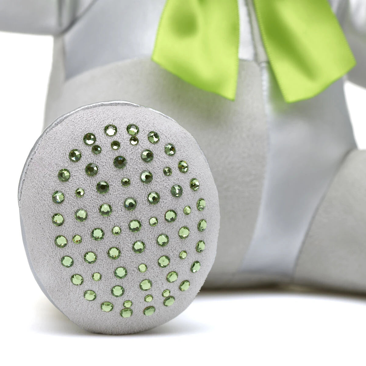 Birthstone Bear Featuring Swarovski® Peridot crystals | Build-A-Bear® - US 8311